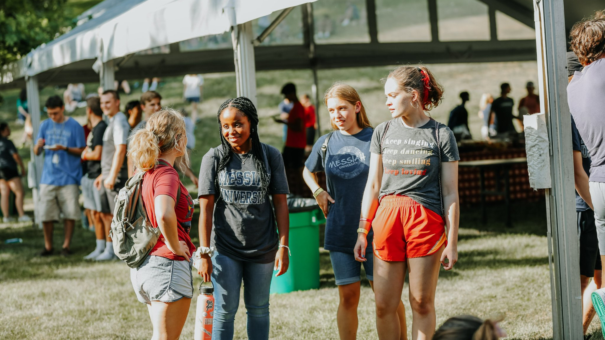 students at new student picnic 2022